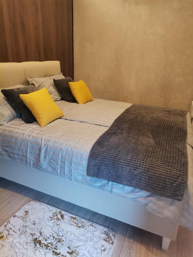 Ehinacea Apartment รทานิ ภายนอก รูปภาพ