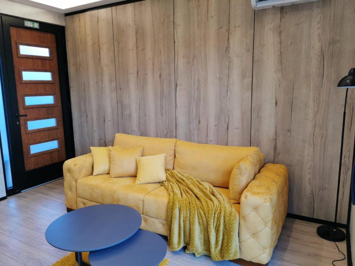 Ehinacea Apartment รทานิ ภายนอก รูปภาพ